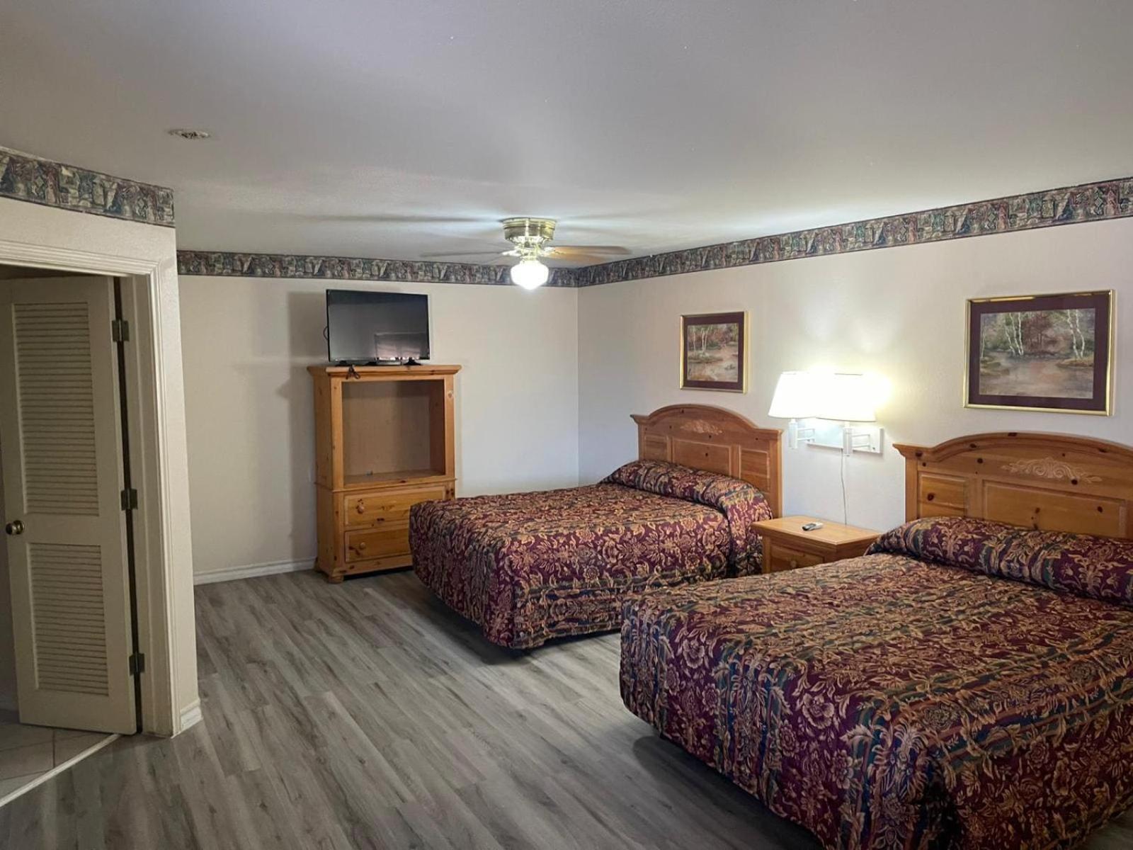 Lakeside Inn & Suites By Oyo Mathis I 37 Ngoại thất bức ảnh